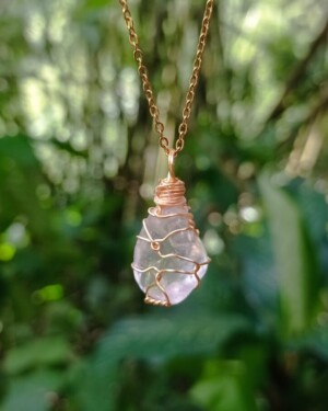 Dije Enjaulado en Cuarzo Cristal