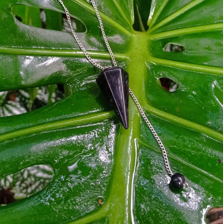 Péndulo de Obsidiana Negra